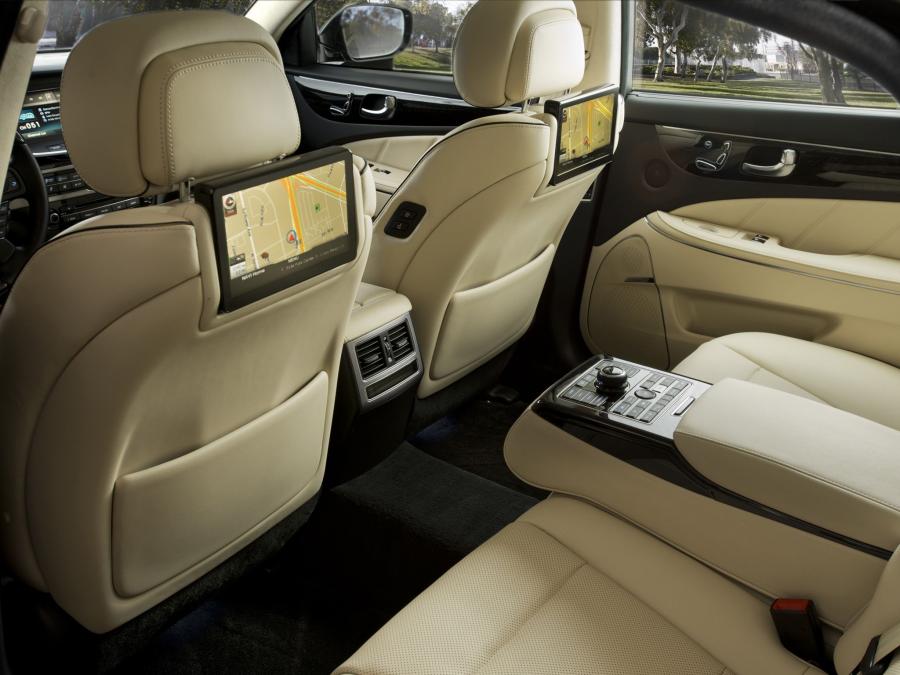 Hyundai Equus 2013 года  (US) (фото 9 из 13)